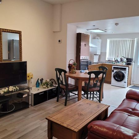 Nice Single Bedroom Near Qmc 诺丁汉 外观 照片