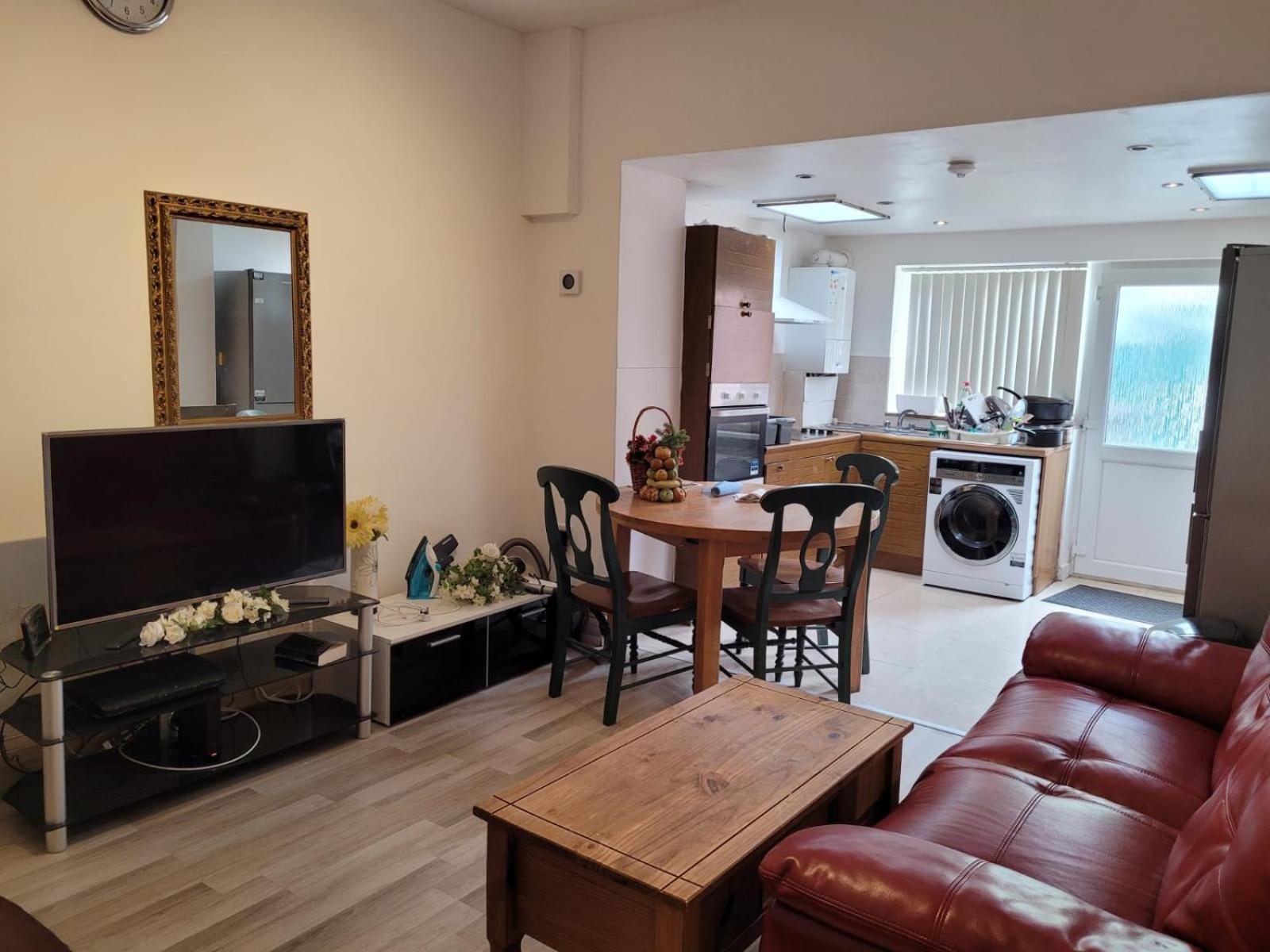 Nice Single Bedroom Near Qmc 诺丁汉 外观 照片